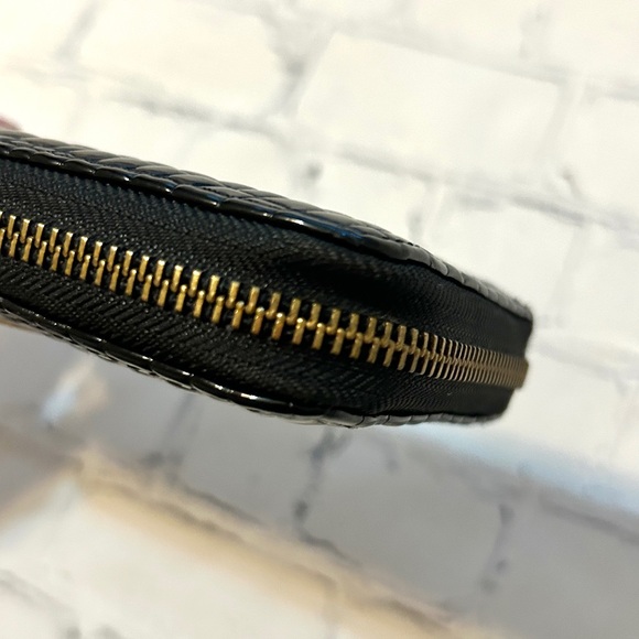 Tory Burch Black Croc-Embossed Long Zippy Wallet With Interior Logo Pattern - Picture 6 of 14